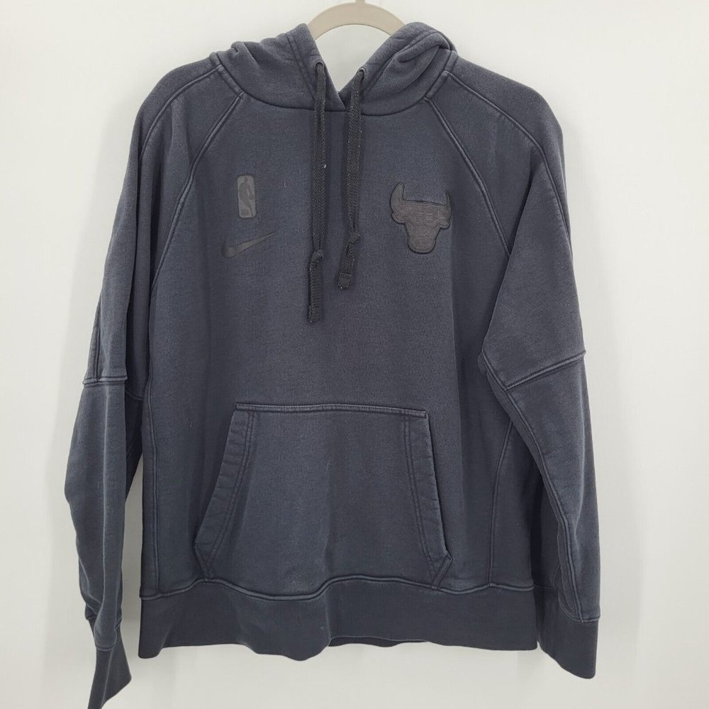 Rare Nike NBA Chicago Bulls Blackout Basketball Hoodie Men's Medium AV1590-010